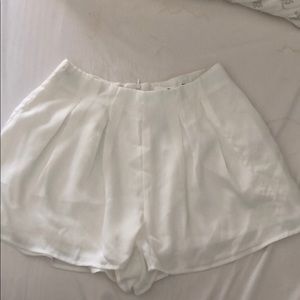 NWT•Off White flowy Shorts